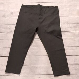 Fabletics gray salar Capri leggings size XL/12-14